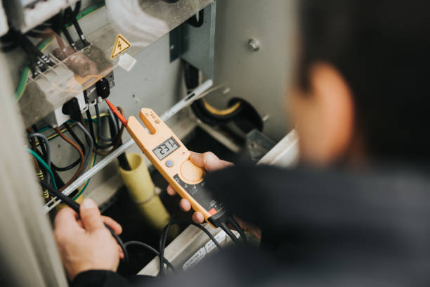 Best Circuit Breaker Repair  in Oakfield, WI